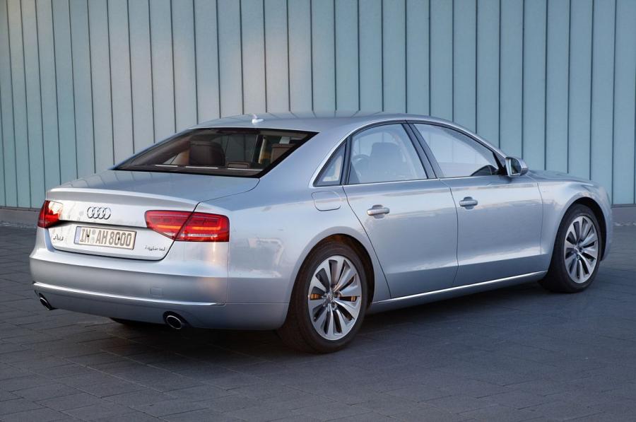  Audi A8 Hybrid (D4) 2011 года  (WW) (фото 15 из 67)